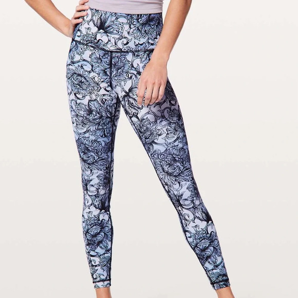 Lululemon Wunder Under Hi-Rise Tight 28” in Hanakotoba Starlight Multi. Size 4 - Picture 1 of 12